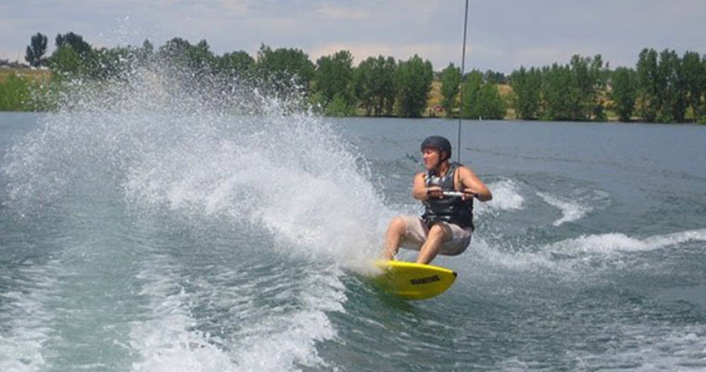 Water skurfing